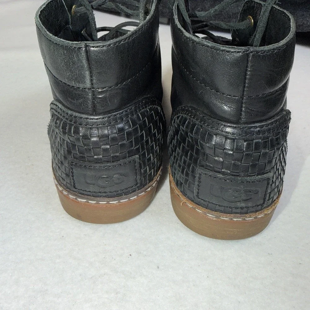 UGG Australia Mens 10 Black Woven Leather Chukka Boots Lace Up Casual